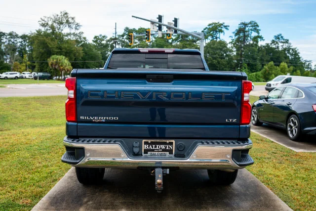 Used 2021 Northsky Blue Metallic Chevrolet LTZ image 5