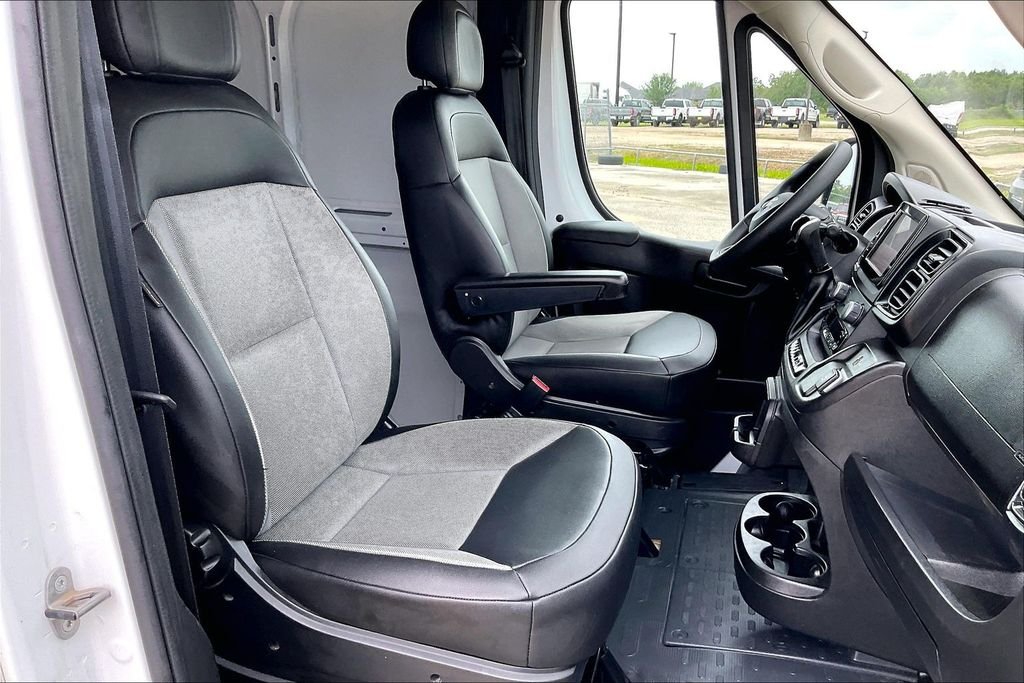 Used 2025 White Ram High Roof image 26