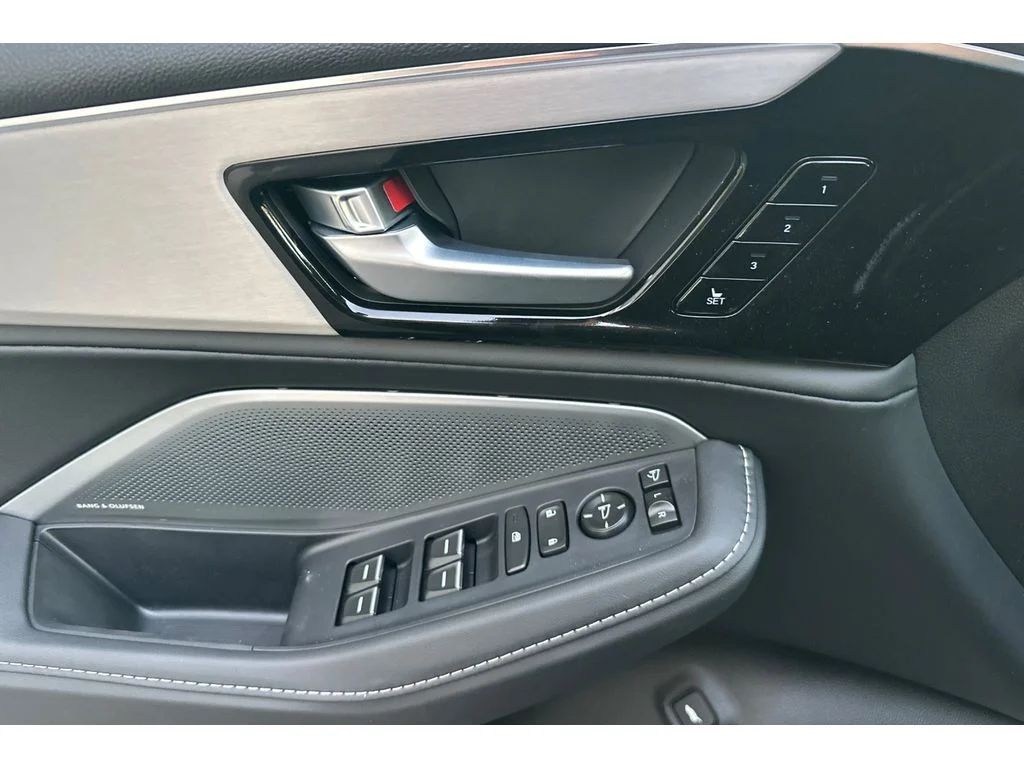 New 2026 Platinum White Pearl Acura w/Technology Package image 8