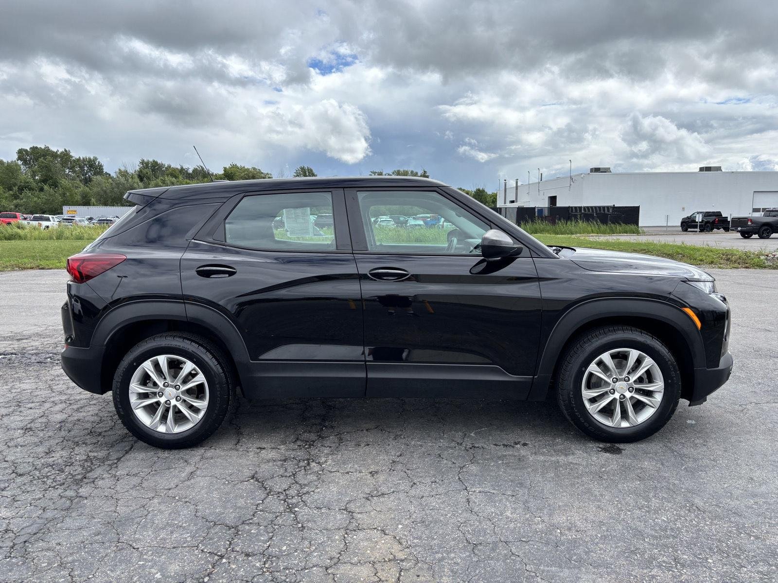 Used 2022 Mosaic Black Metallic Chevrolet LS image 8