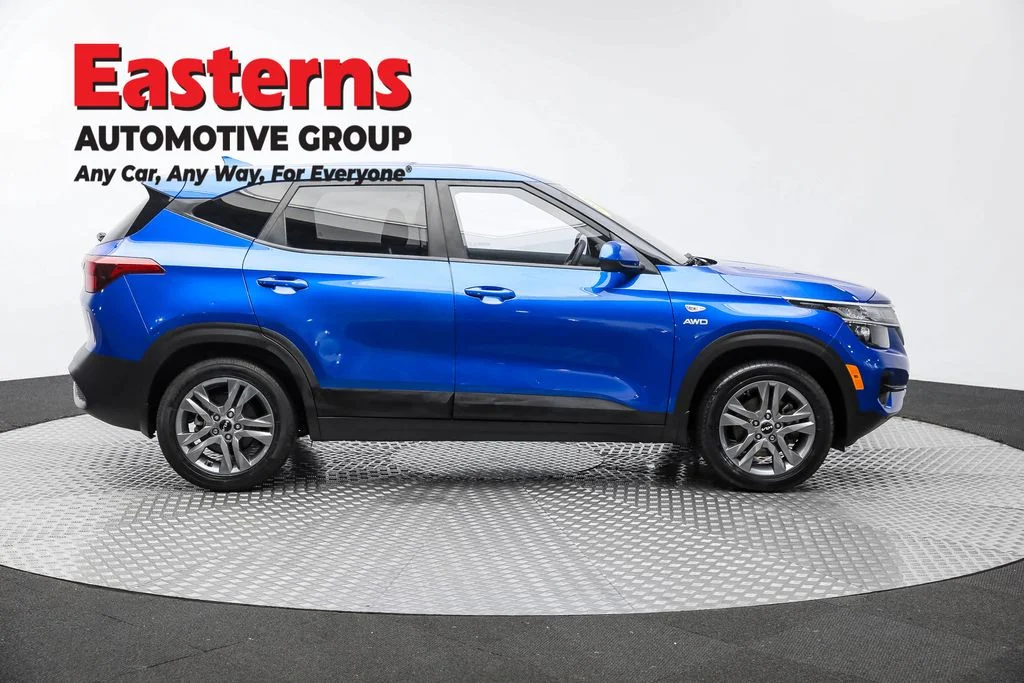 Used 2022 Blue Kia LX image 4