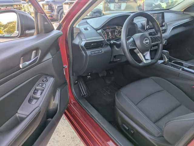 Used 2024 Red Nissan 2.5 SV image 19