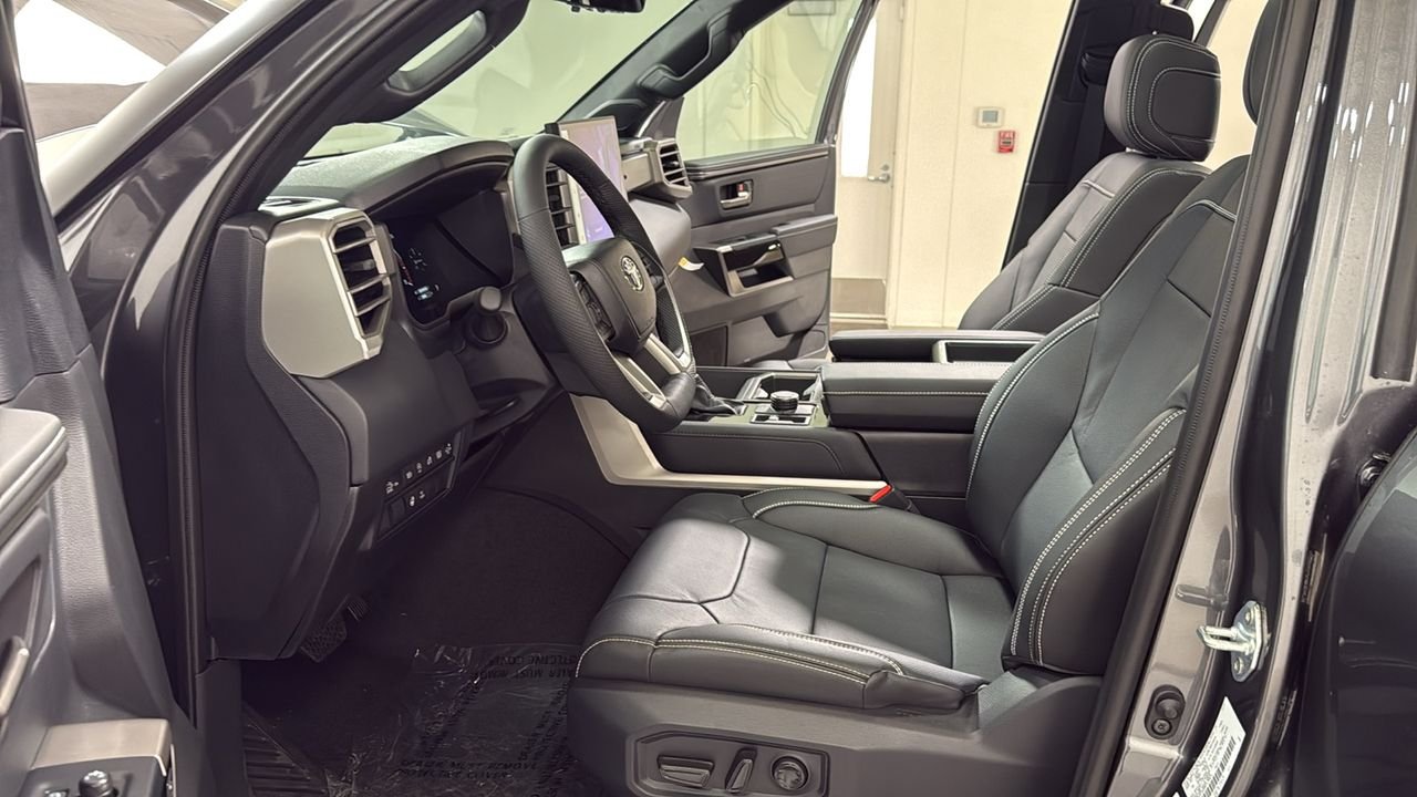 2026 Toyota Tundra Limited - Photo 12