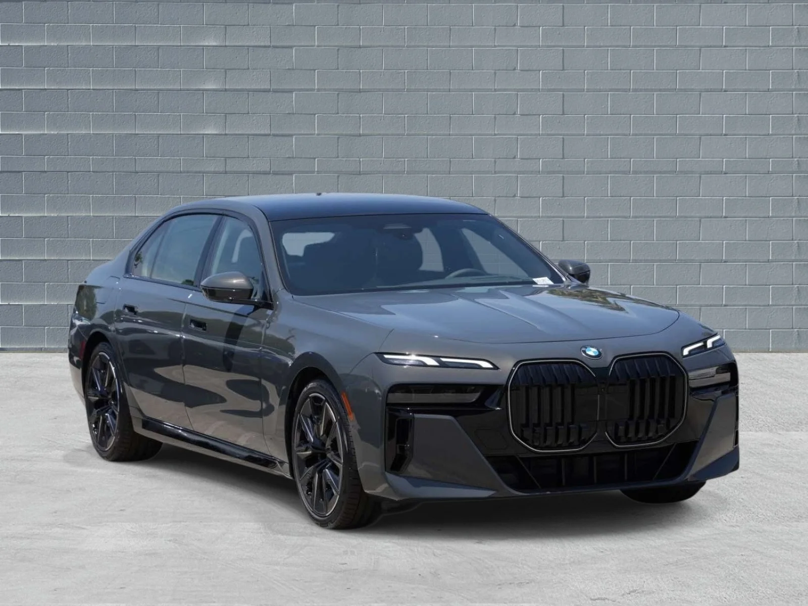 2026 BMW 7 Series 740i Sedan's photo