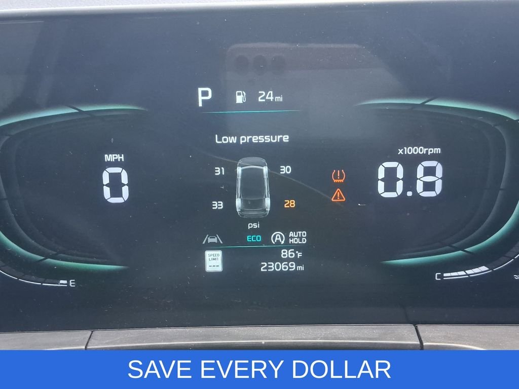 Used 2025 White Kia EX X-Line image 8