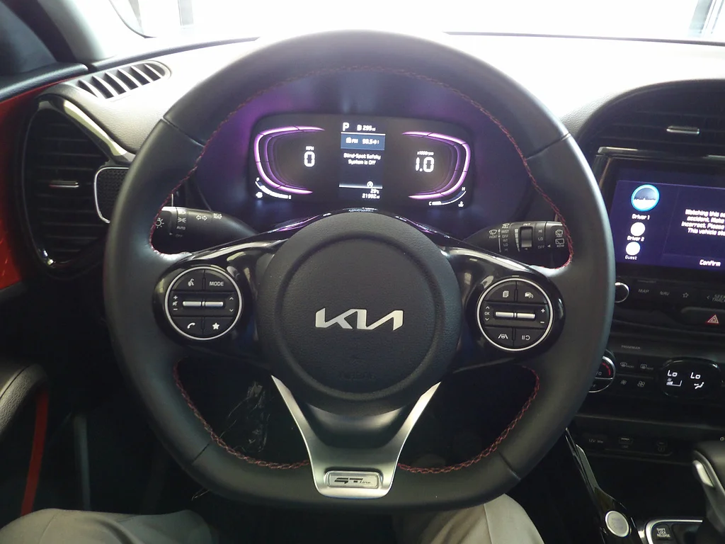 Used 2023 Snow White Pearl Kia GT-Line image 28