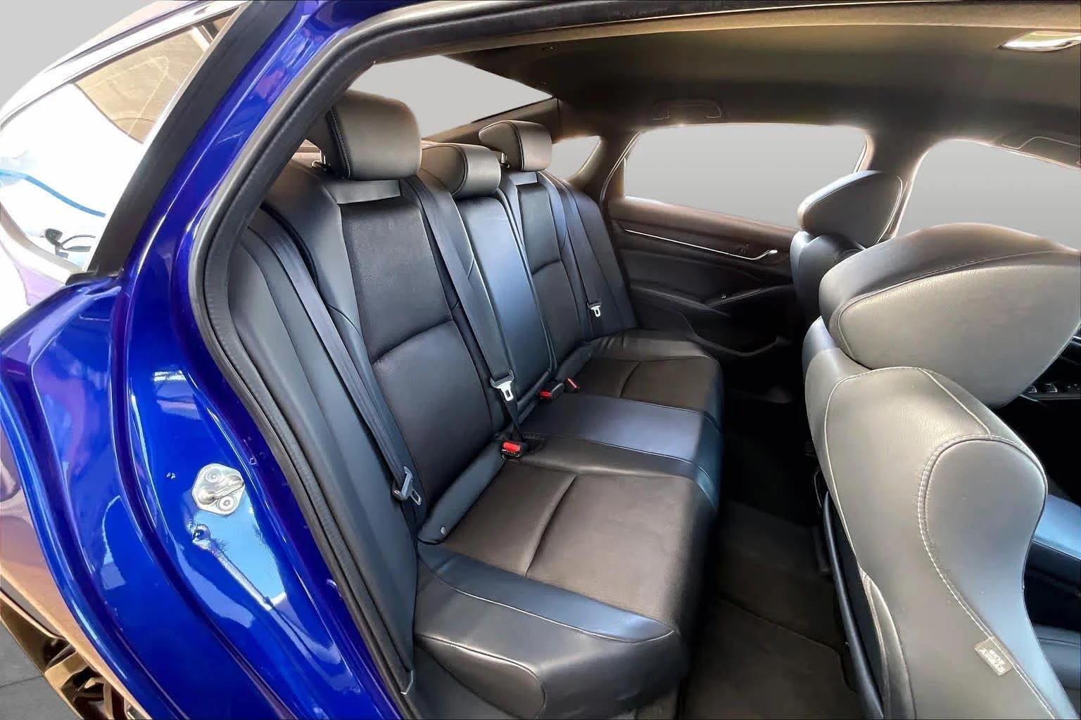Used 2018 Still Night Pearl Honda Sport 1.5T image 18