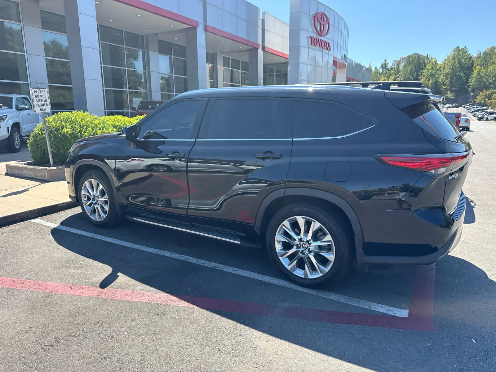 Used 2022 Midnight Black Metallic Toyota Limited image 5