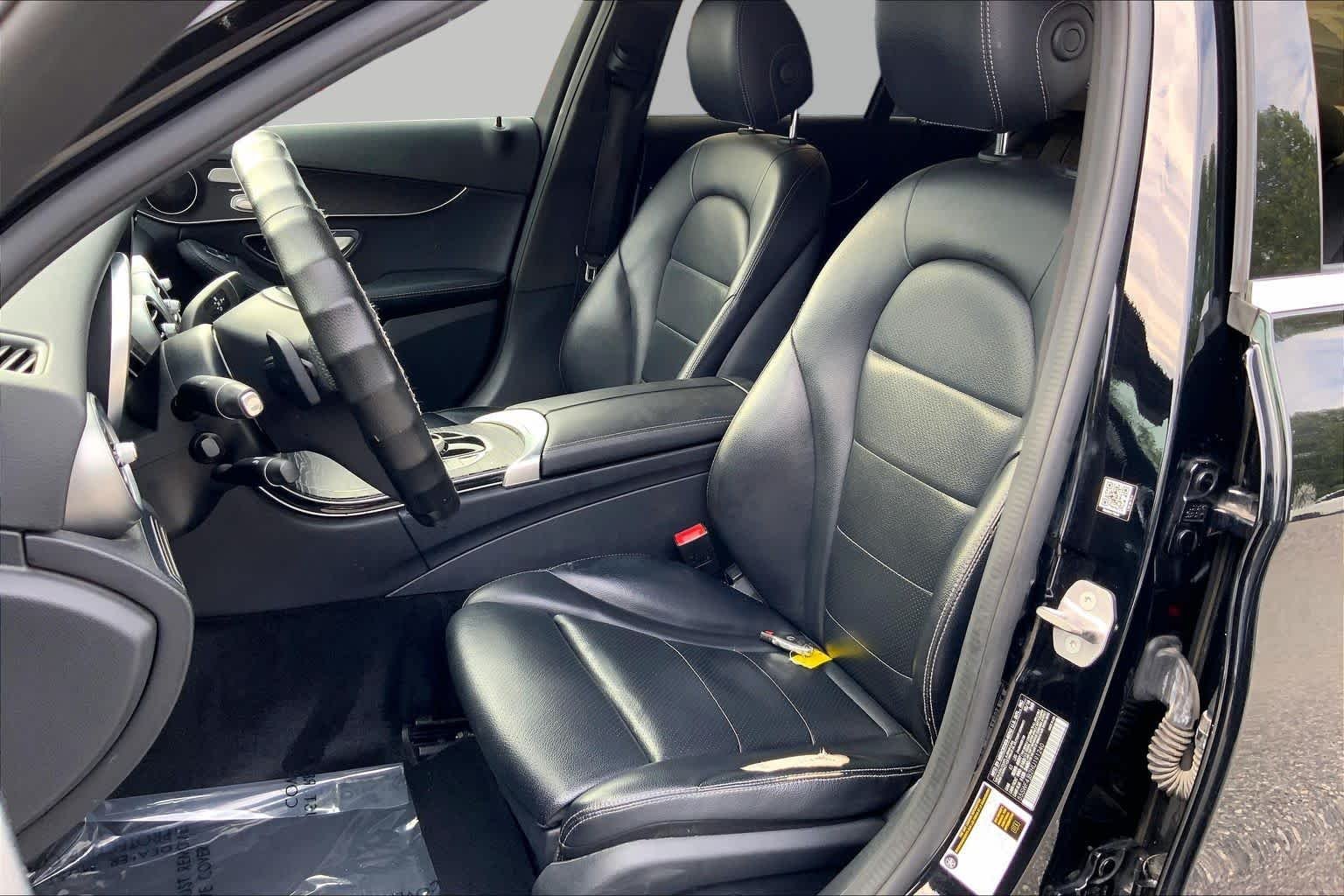 Used 2017  Mercedes-Benz C 300 image 7