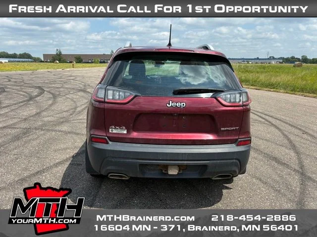 Used 2019 Red Jeep Sport image 7