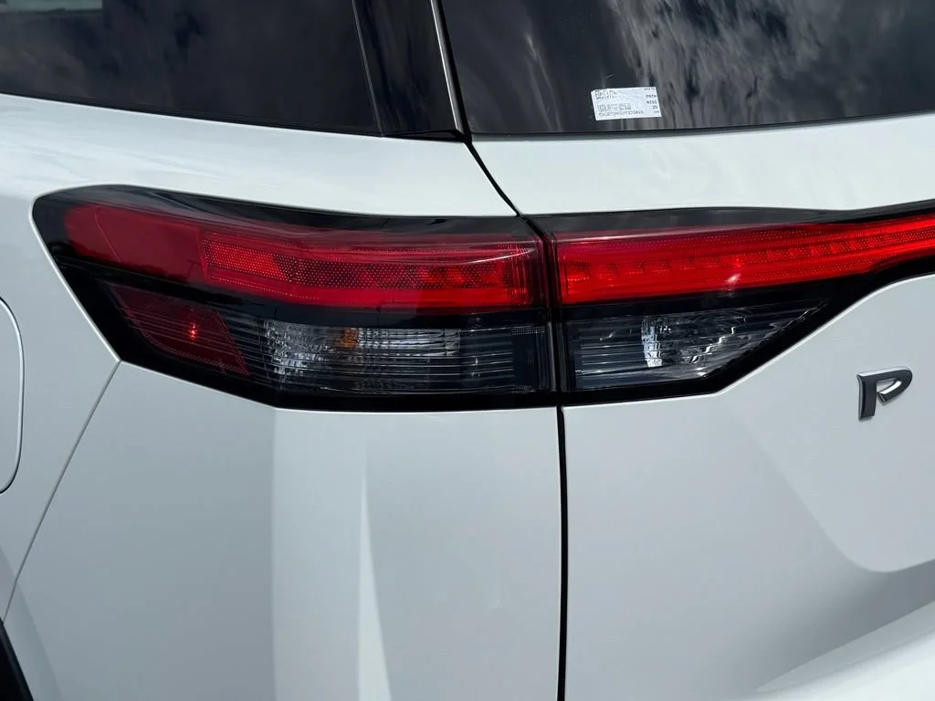 Used 2025 White Nissan SV image 10