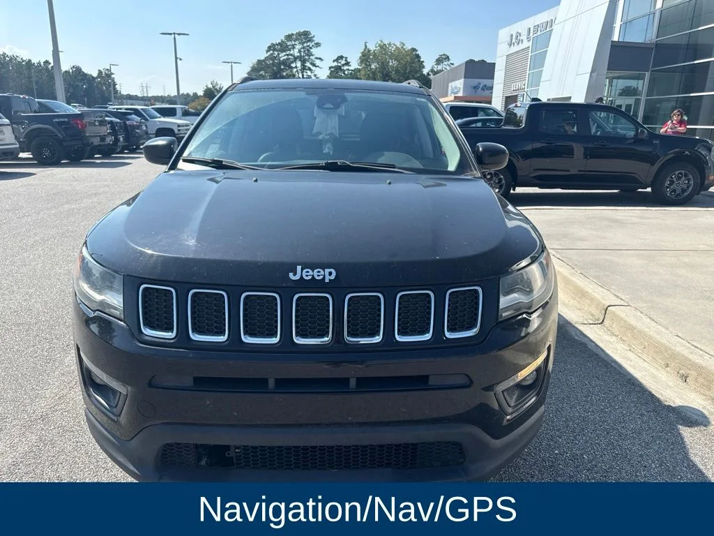 Used 2018 Diamond Black Jeep Latitude image 3