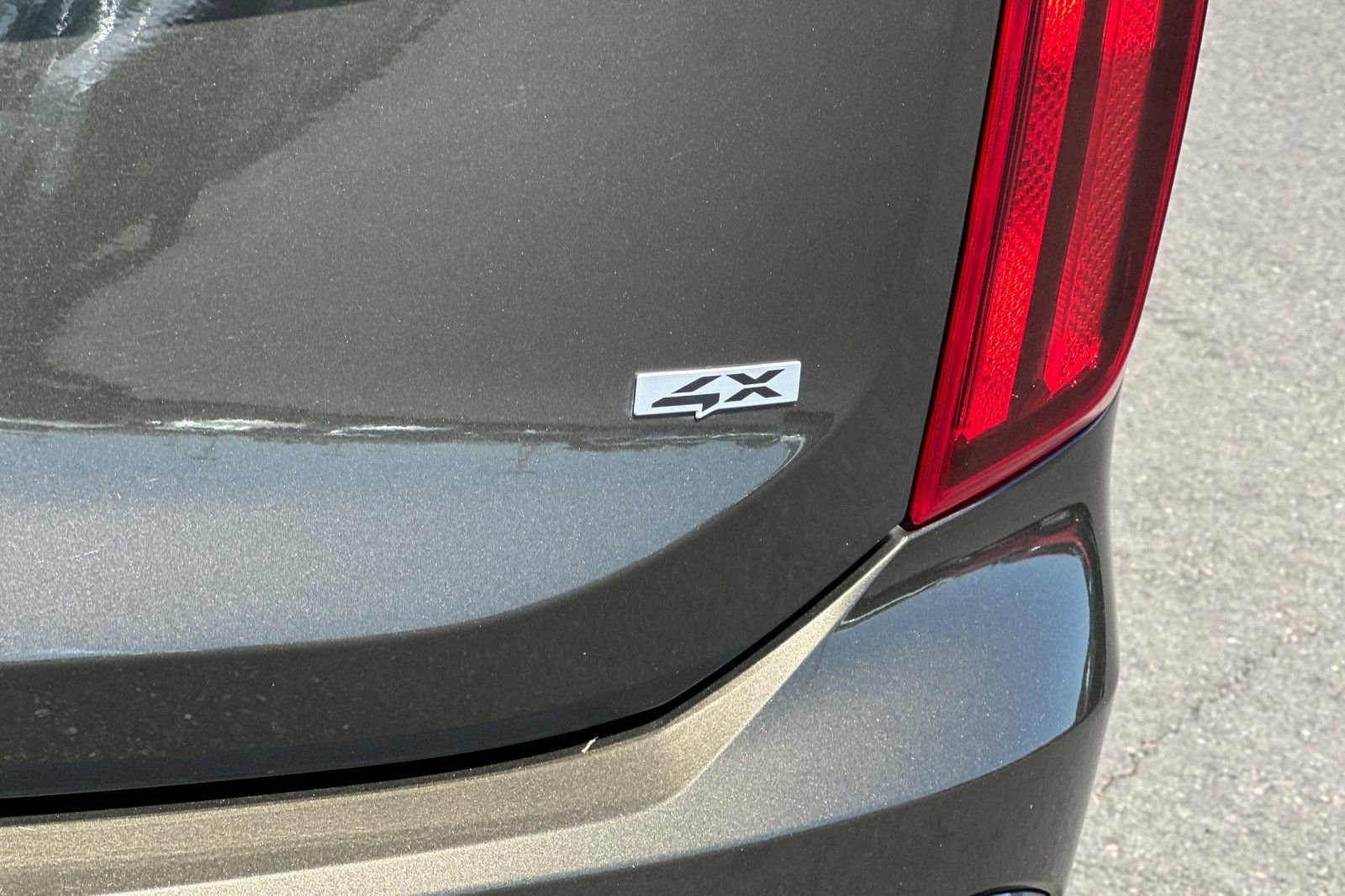Used 2024 Green Kia S image 33