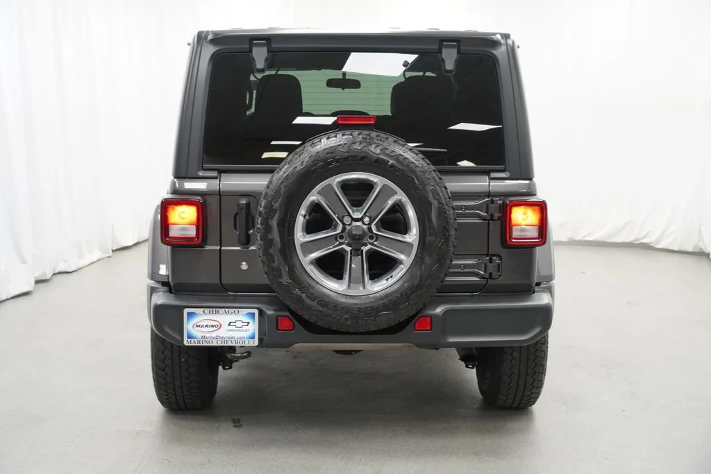 Used 2020 Gray Jeep Sahara 4x4 image 38