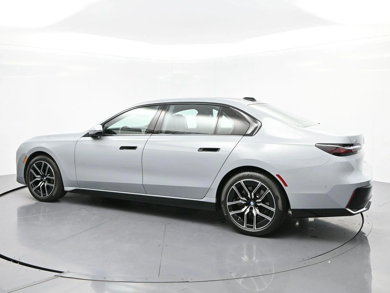 Used 2024 Brooklyn Grey Metallic BMW 740i xDrive image 5