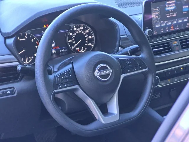 Used 2025 Gray Nissan 2.5 SV image 31
