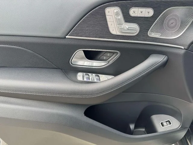 New 2026  Mercedes-Benz GLS 450 image 19