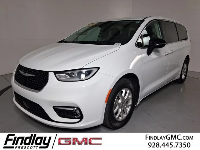 Used 2024 White Chrysler Touring L image 1