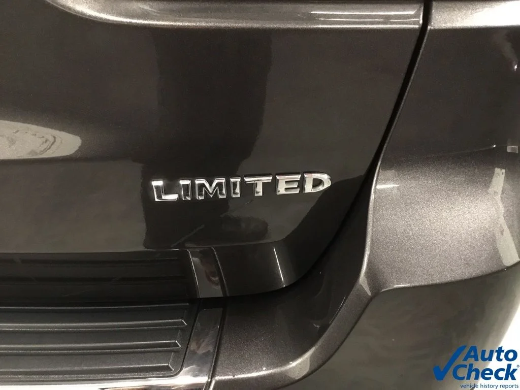 Used 2020 Gray Jeep Limited image 16