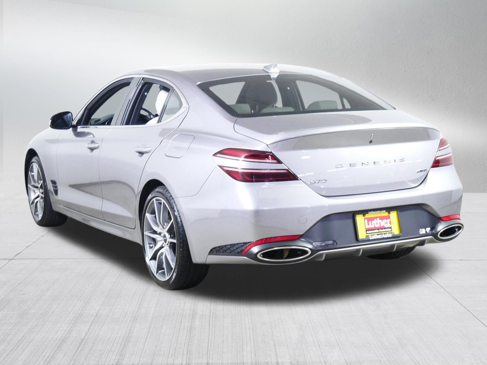 Certified Used 2024 Savile Silver Genesis 2.5T image 5