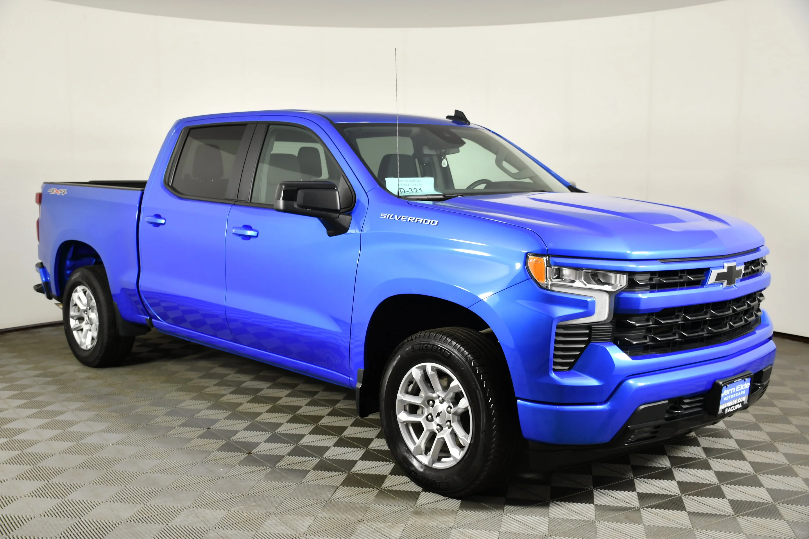 Used 2026 Riptide Blue Metallic Chevrolet RST image 4
