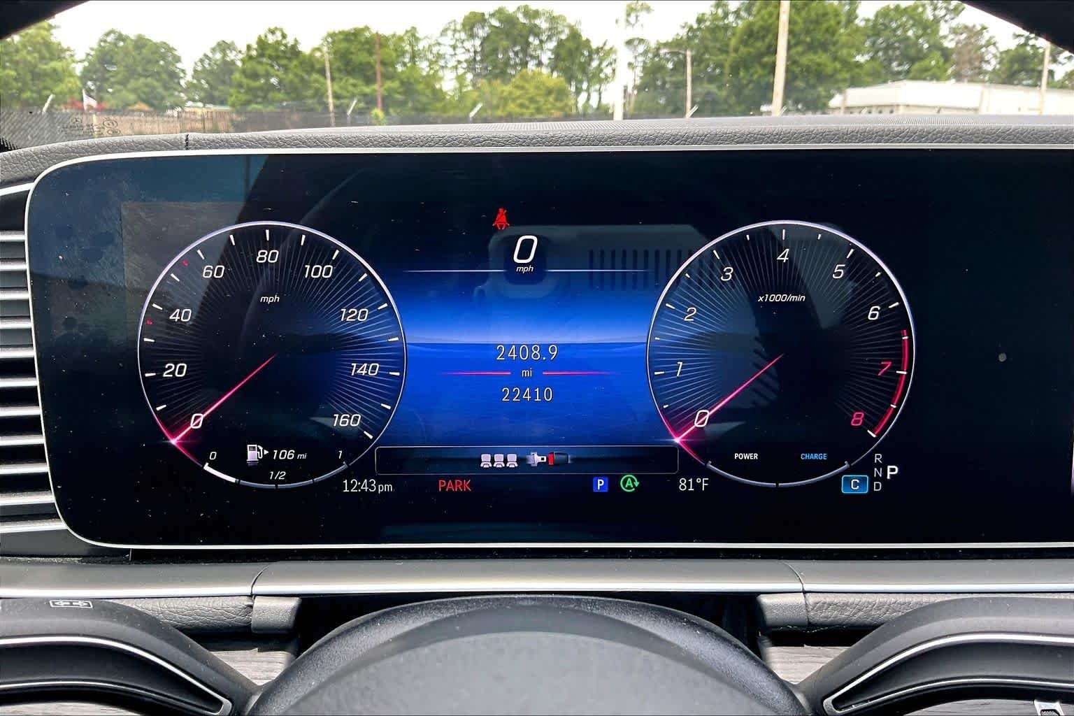 Used 2025 Obsidian Black Metallic Mercedes-Benz GLE 450 image 26