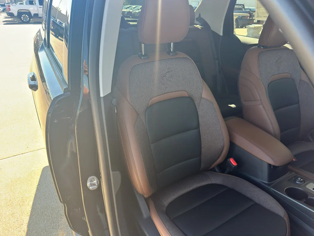 New 2026 Shadow Black Ford Outer Banks® image 28