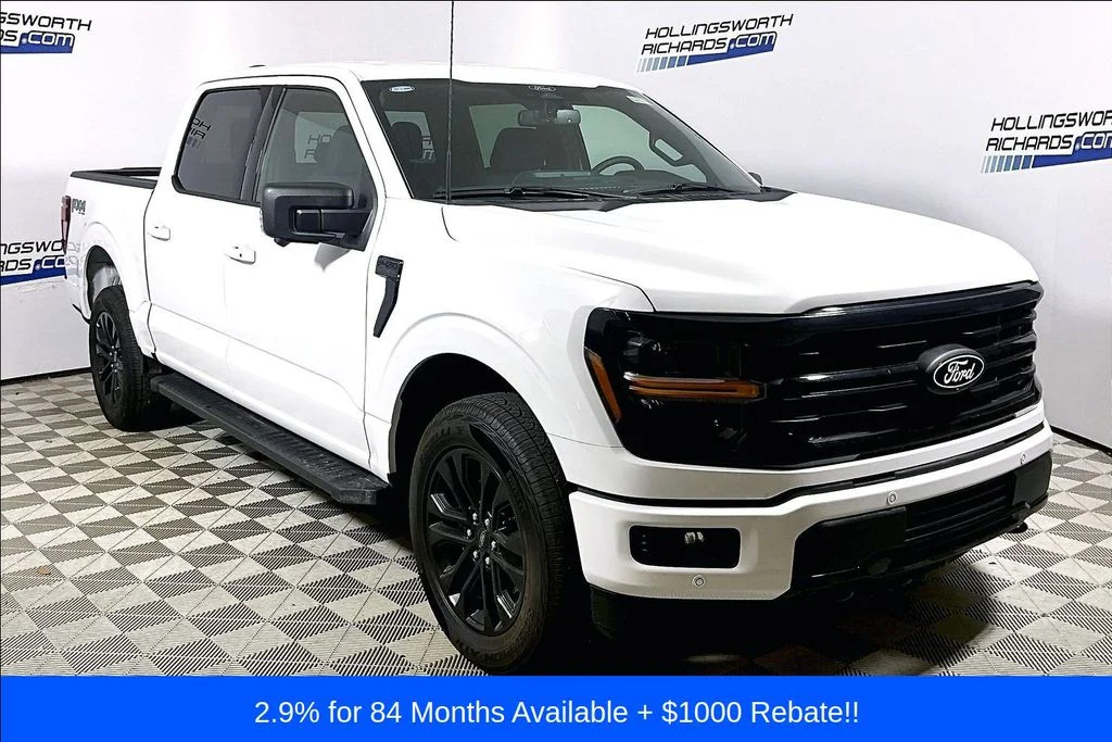 New 2026 Oxford White Ford XLT image 2