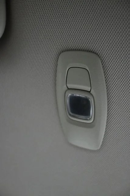 New 2025 White Mitsubishi SEL S-AWC image 19