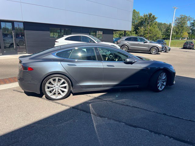 Used 2016 Midnight Silver Metallic Tesla 75D image 3