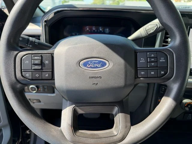 Used 2023 Black Metallic Ford XLT image 19