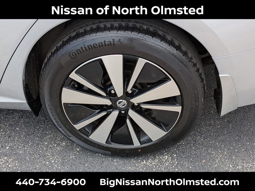 Certified Used 2022 Brilliant Silver Metallic Nissan 2.5 SV image 30