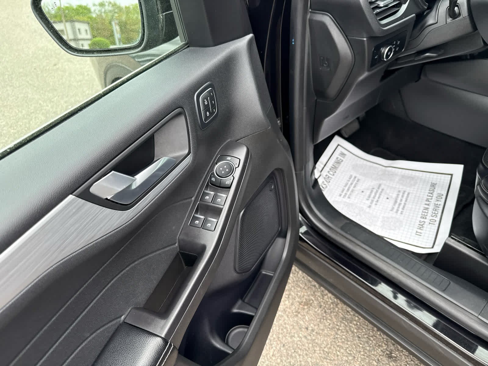 2024 Ford Escape Platinum - Photo 14