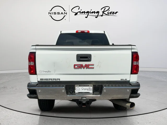 Used 2015 White GMC SLE image 7