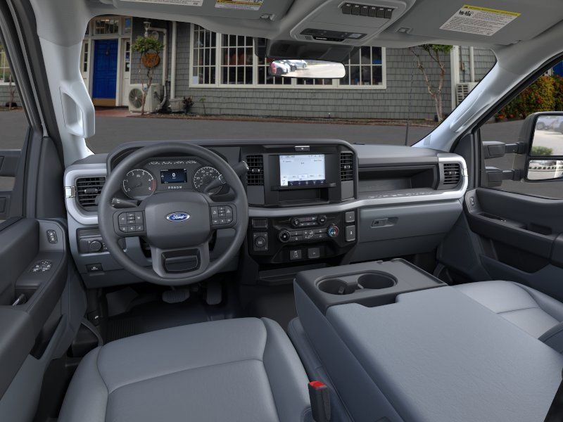 2025 Ford F-350 Super Duty Chassis Cab XL - Photo 9