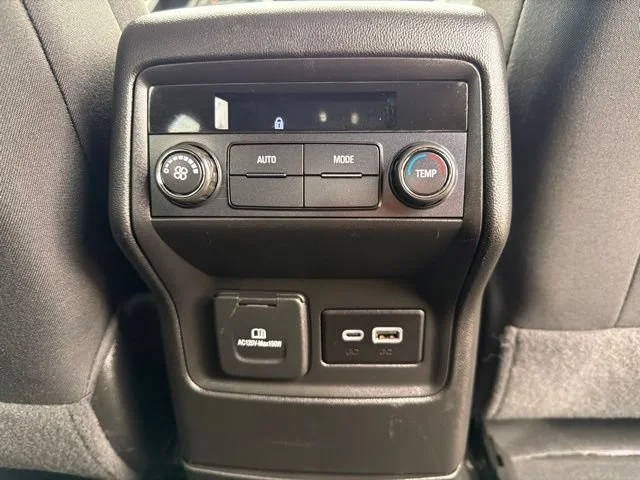 Used 2023 Sterling Metallic GMC SLE image 19