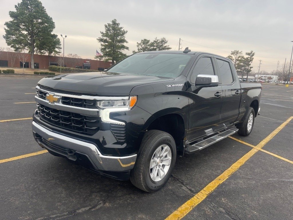 Used 2023 Chevrolet Silverado 1500 LT with VIN 3GCUDDED5PG348472 for sale in Kansas City