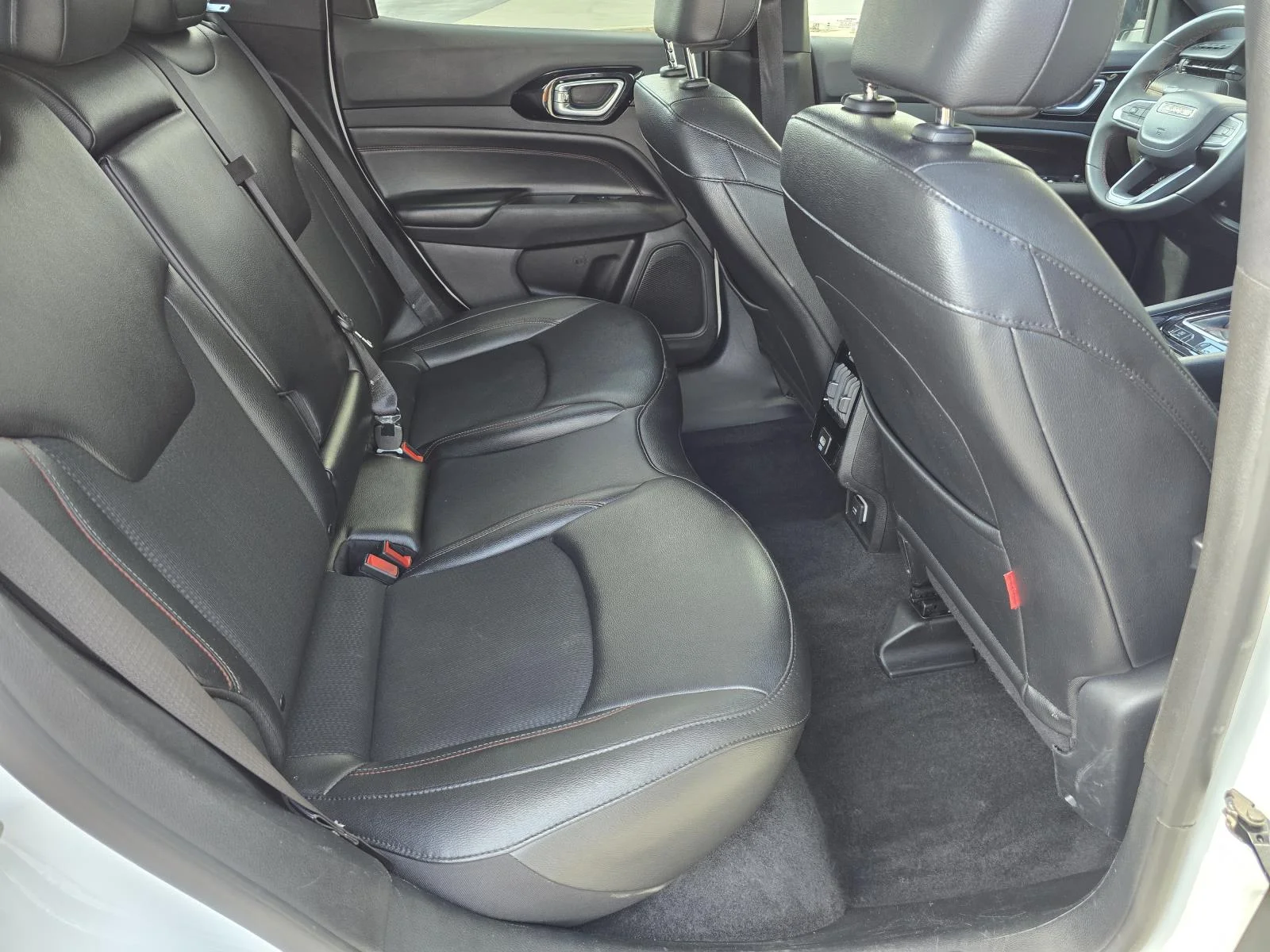 Used 2024 Bright White Clearcoat Jeep Trailhawk image 19