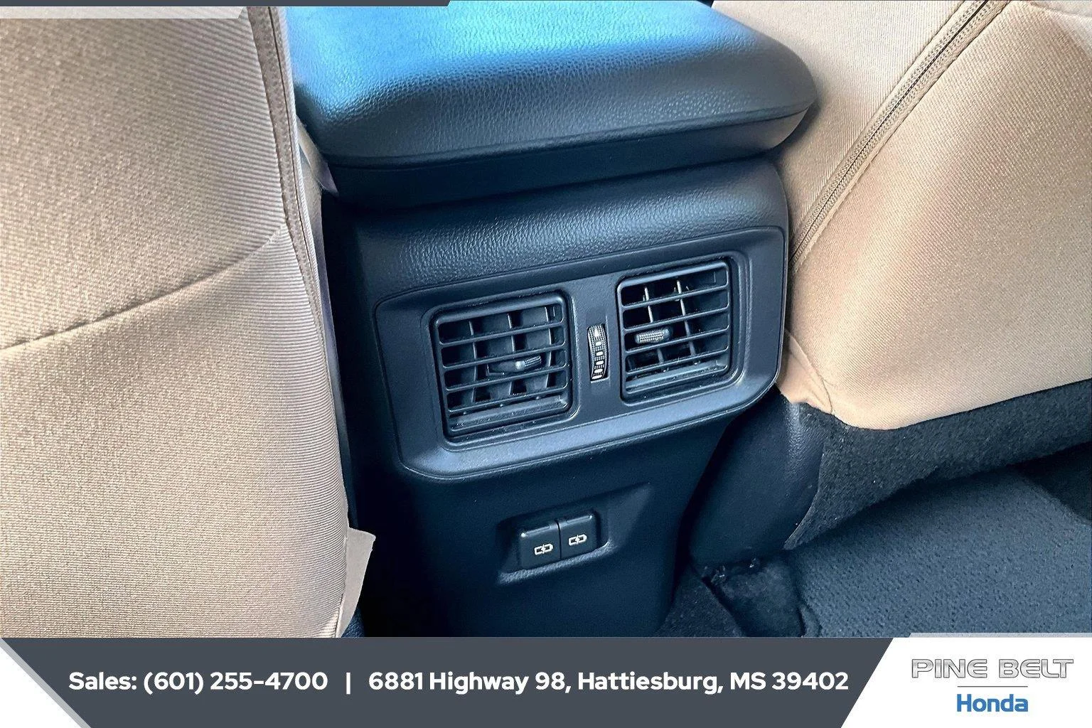 Used 2025 Ice Cap Toyota XLE image 25