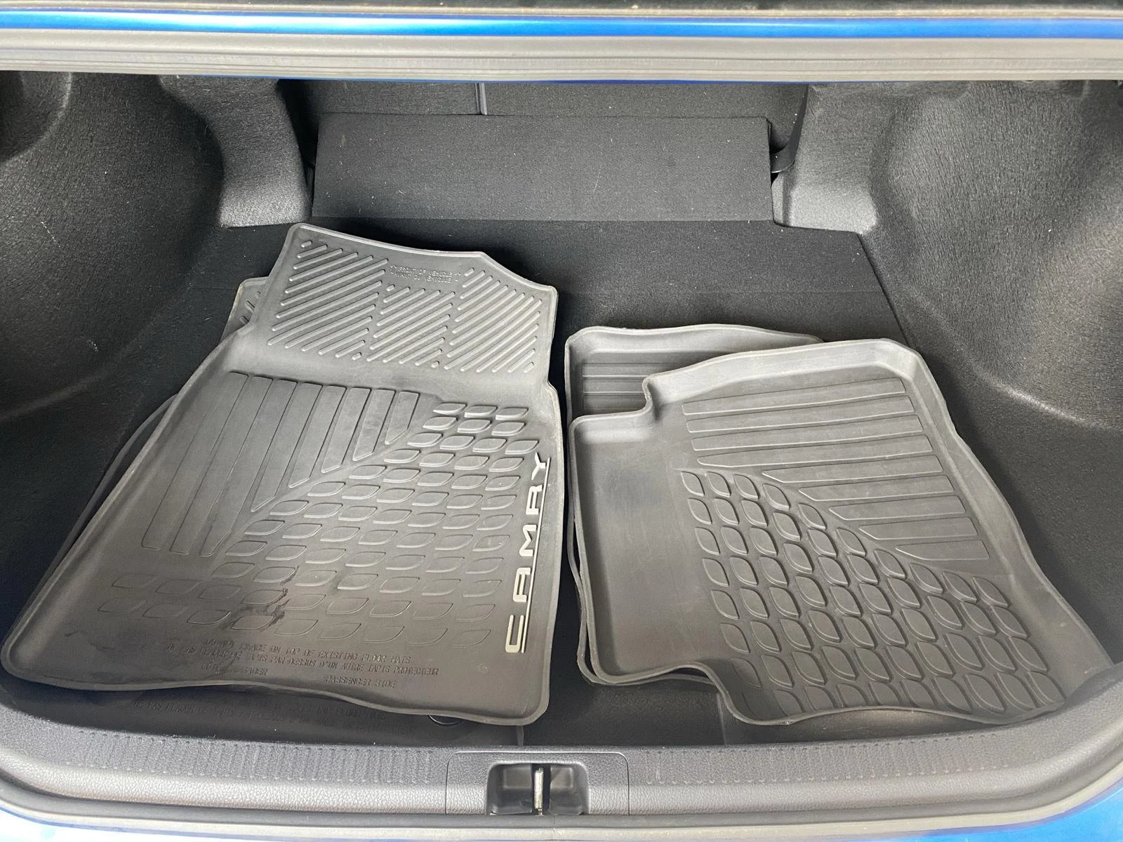 Used 2020 Blue Streak Metallic Toyota SE image 7