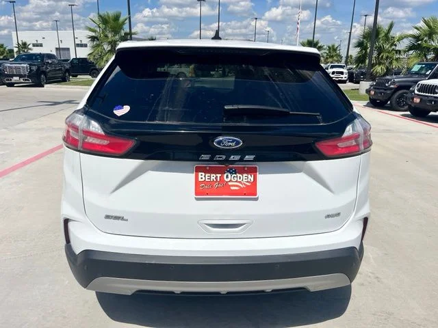 Used 2024 White Ford SEL image 5