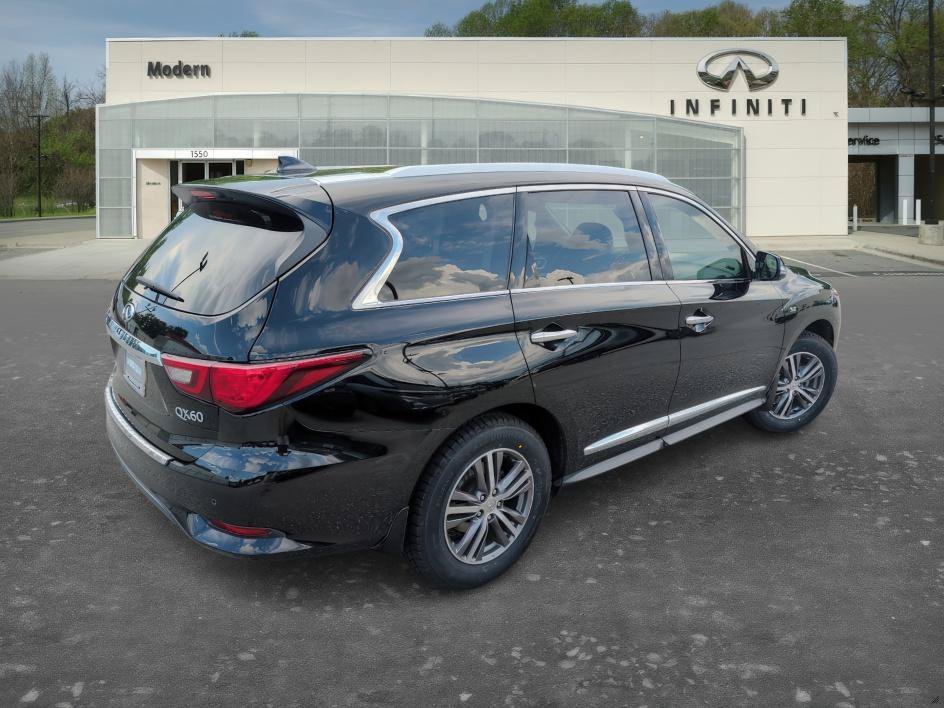 Used 2020 Black Obsidian INFINITI LUXE image 4