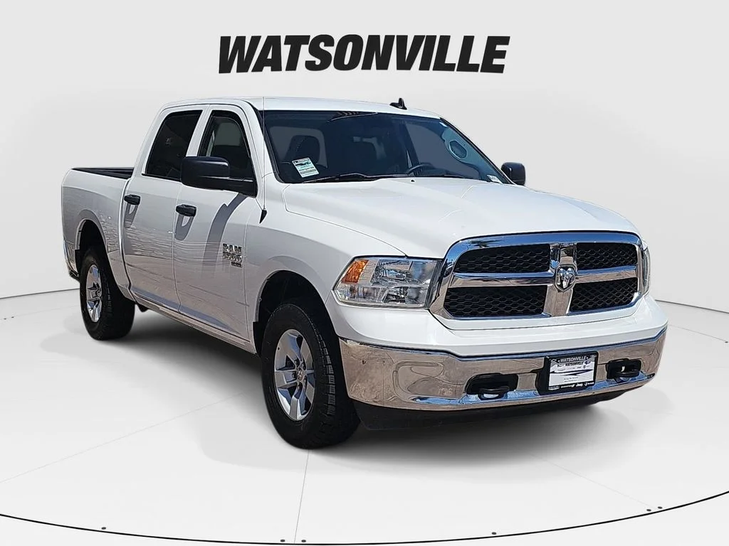 2022 RAM 1500 Classic SLT 4x4 Crew Cab 5'7's photo