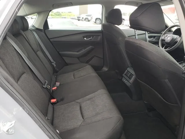 Used 2025 Gray Honda SE image 16