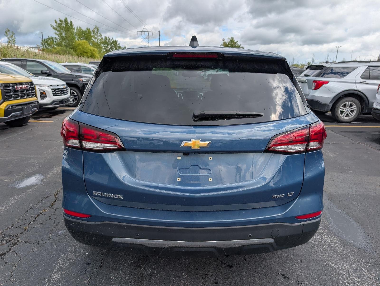Used 2024 Lakeshore Blue Metallic Chevrolet LT image 8