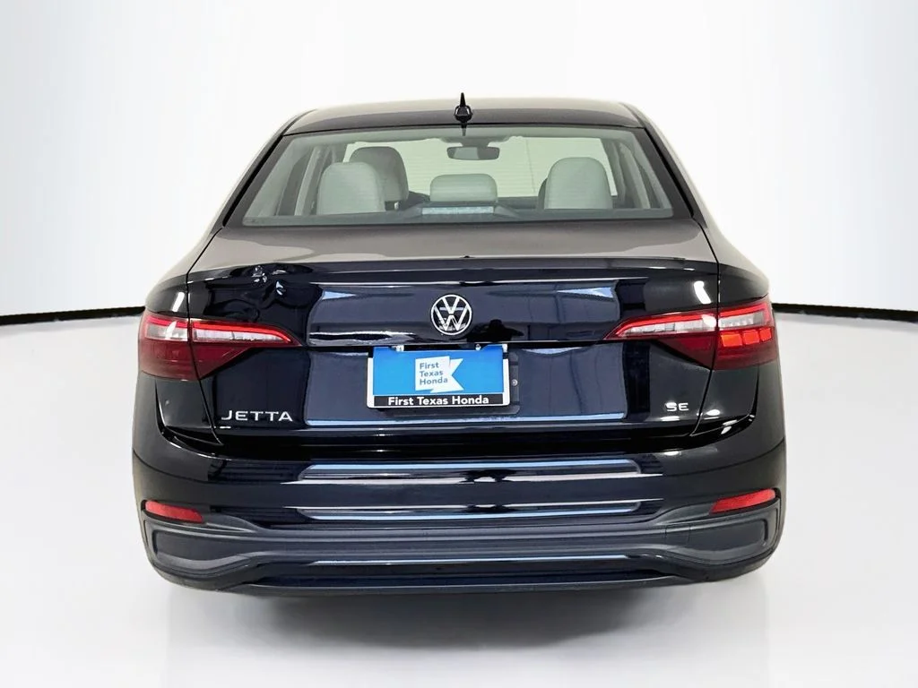 Used 2023 Deep Black Volkswagen 1.5T SE image 6