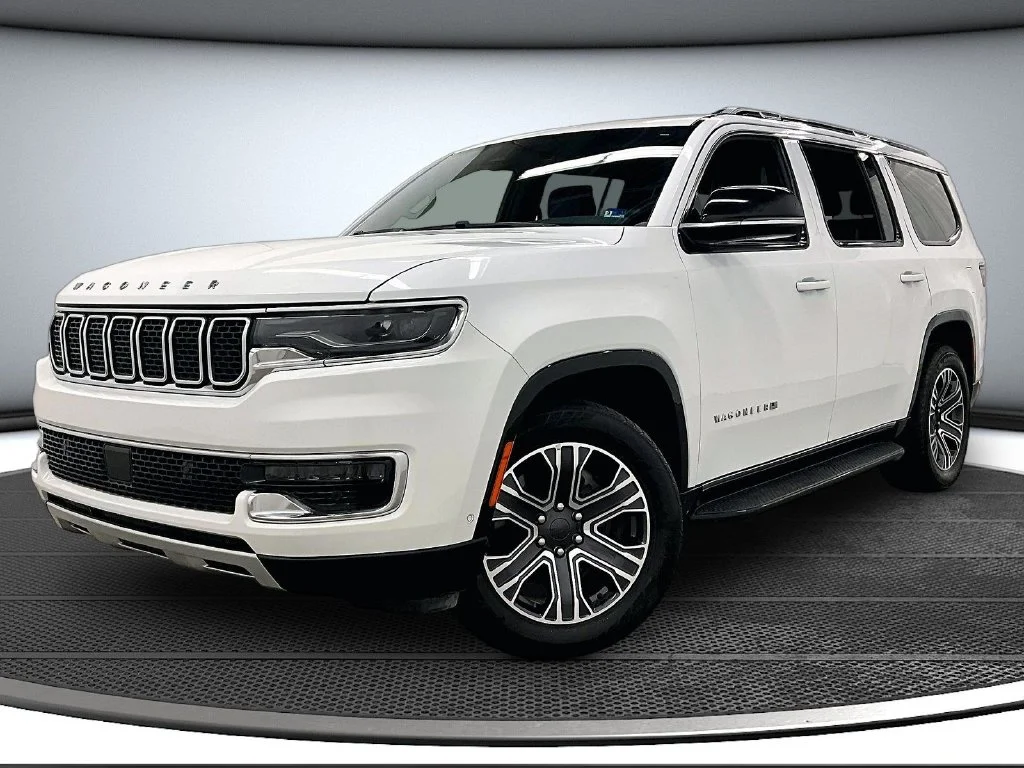 Used 2024 White Jeep Series II image 3