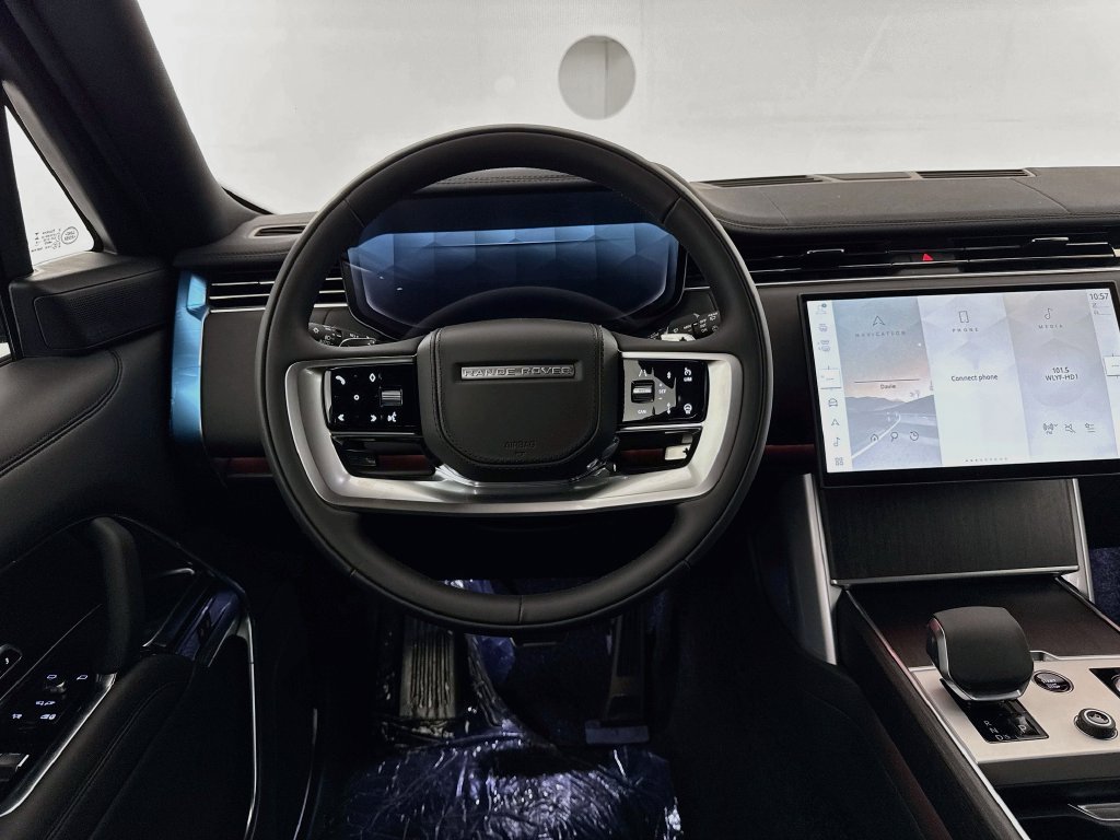 New 2027 Santorini Black Land Rover SE image 23