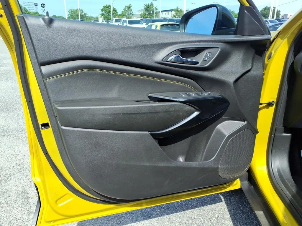 Used 2024 Yellow Chevrolet ACTIV image 22