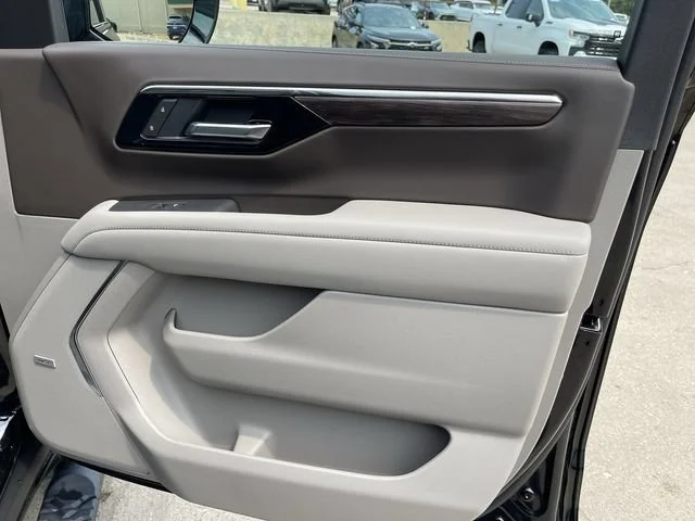 2026 Chevrolet Tahoe Z71 - Photo 16
